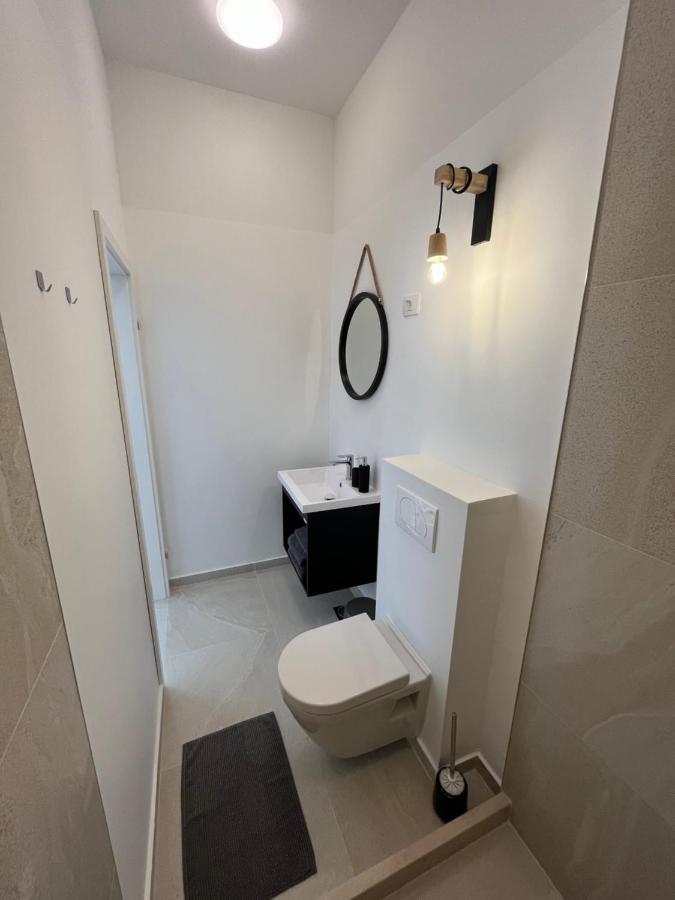 Check In Apartment *